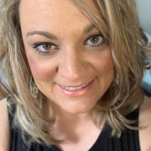 Meet your Posher, Kara